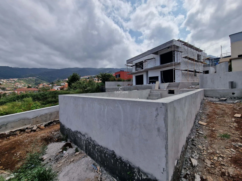 Moradia T2 para Venda em Arco da Calheta Foto 18