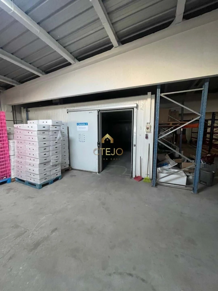 Negócio para Venda em Vialonga Foto 9