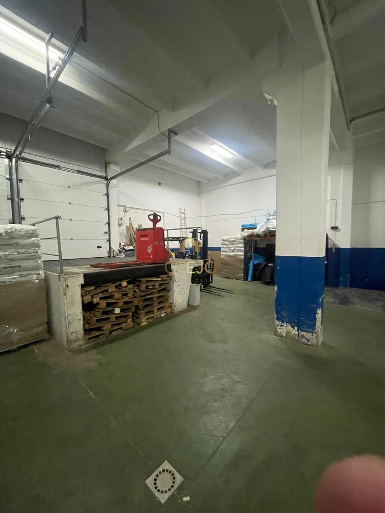 Negócio para Venda em Vialonga Foto 2