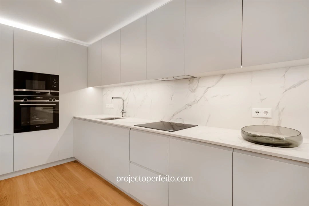 Apartamento T4 para Venda em Santa Marinha e São Pedro da Afurada Foto 12