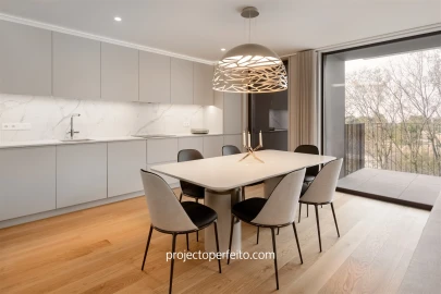 Apartamento T4 para Venda em Santa Marinha e São Pedro da Afurada