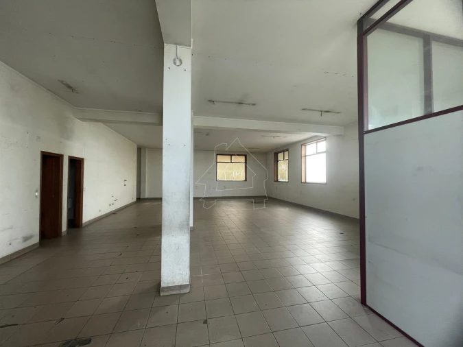 Loja para Arrendamento em Santa Maria da Feira, Travanca, Sanfins e Espargo Foto 1