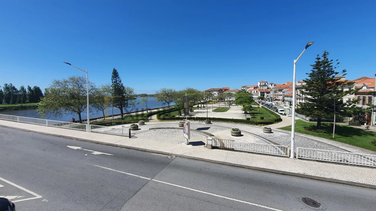 Prédio para Venda em Vila do Conde Foto 2
