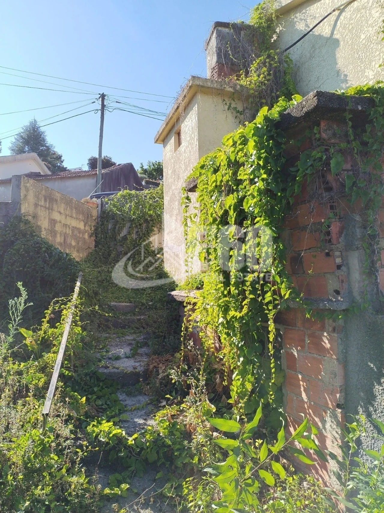 Moradia T3 para Venda em O. Azeméis, Riba-Ul, Ul, Macinhata Seixa, Madail Foto 1