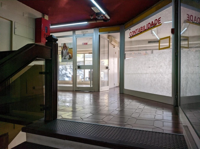 Loja para Venda em Benfica Foto 2