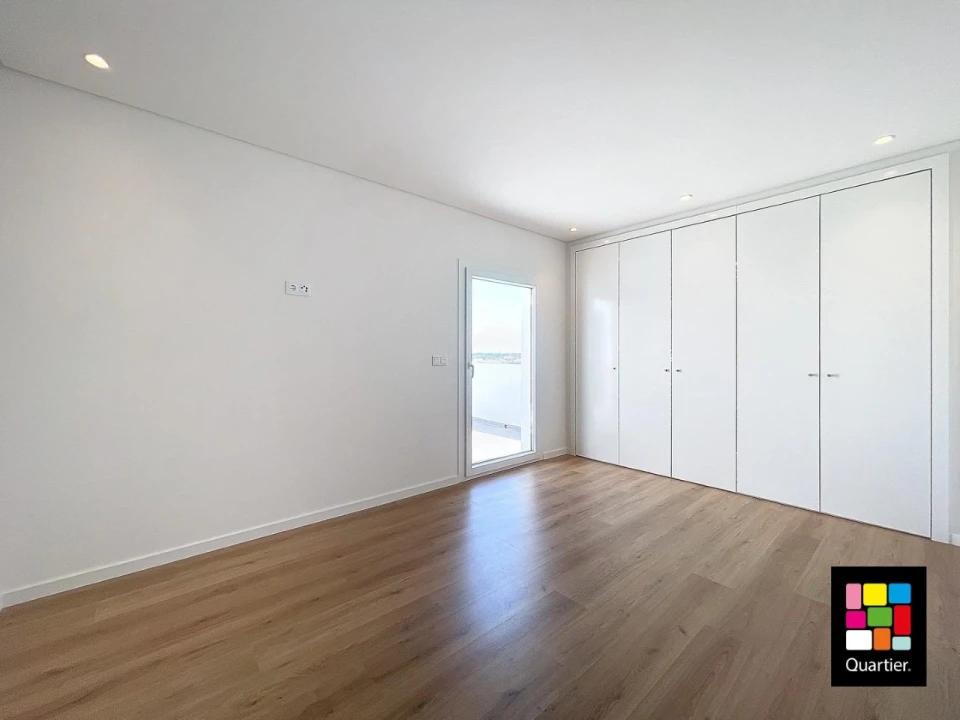 Moradia T3 para Venda em Laranjeiro e Feijó Foto 9