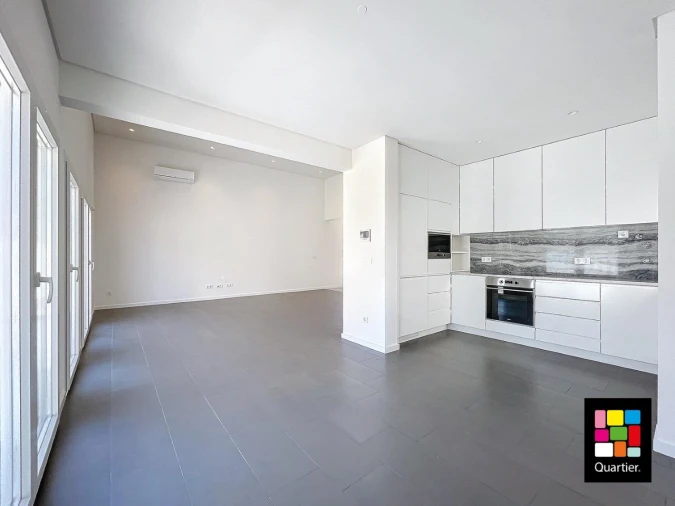 Moradia T3 para Venda em Laranjeiro e Feijó