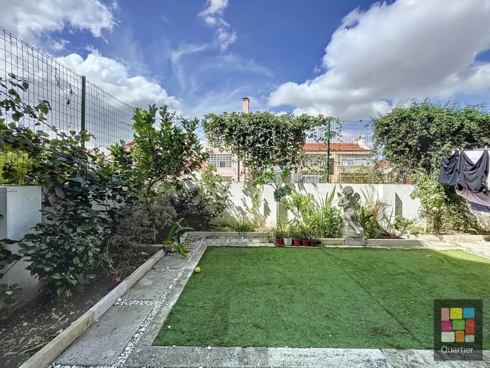 Apartamento T3 para Venda em Campolide Foto 21