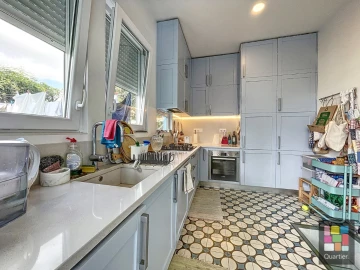 Apartamento T3 para Venda em Campolide