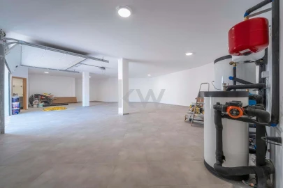 Moradia T4 para Venda em Loule (São Clemente)