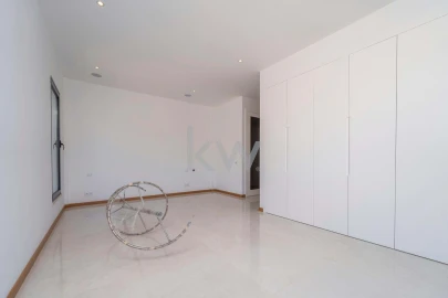 Moradia T4 para Venda em Loule (São Clemente)