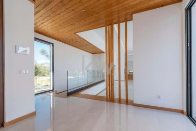 Moradia T4 para Venda em Loule (São Clemente)