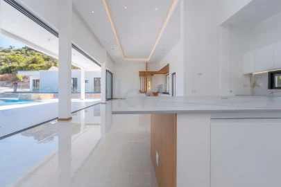 Moradia T4 para Venda em Loule (São Clemente)