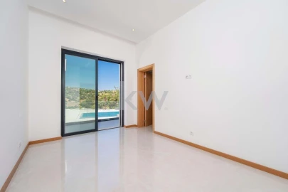 Moradia T4 para Venda em Loule (São Clemente)