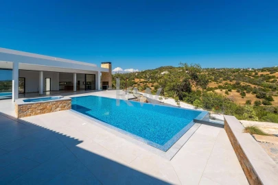 Moradia T4 para Venda em Loule (São Clemente)
