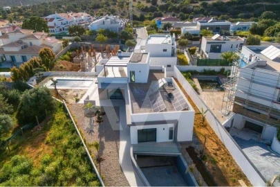 Moradia T3 para Venda em Loule (São Clemente)