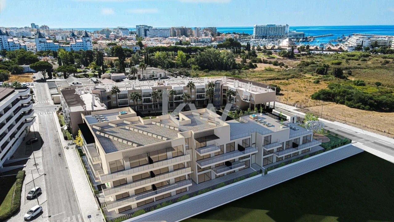 Apartamento T3 para Venda em Quarteira Foto 15