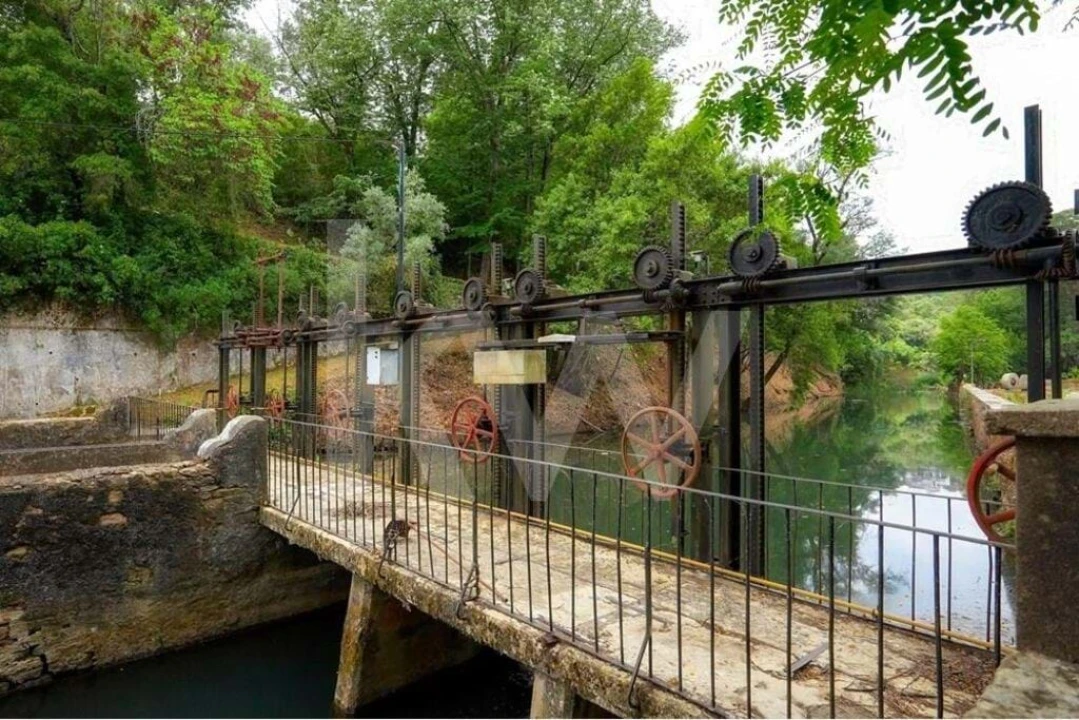 Armazém para Venda em Além da Ribeira e Pedreira Foto 48