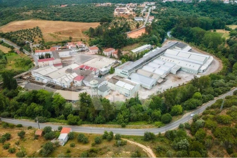 Armazém para Venda em Além da Ribeira e Pedreira Foto 10