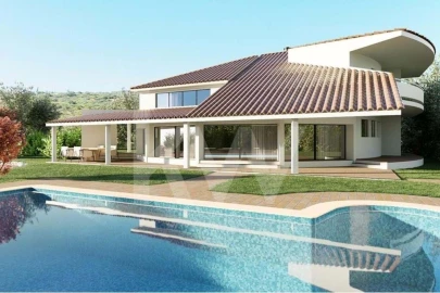 Moradia T5 para Venda em Santa Barbara de Nexe