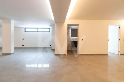Moradia T4 para Venda em Quarteira