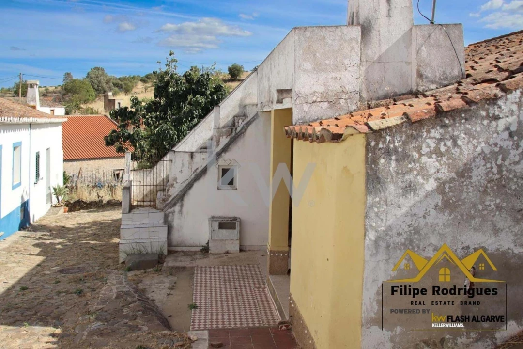 Moradia T4 para Venda em Odeleite Foto 5