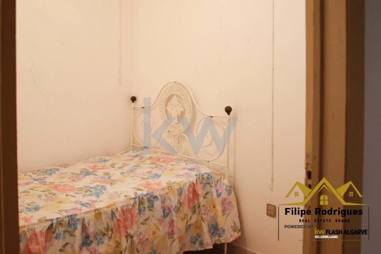 Moradia T4 para Venda em Odeleite Foto 9