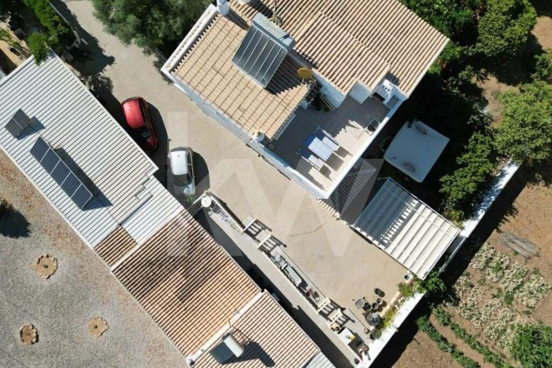 Moradia T4 para Venda em Ferreiras Foto 9