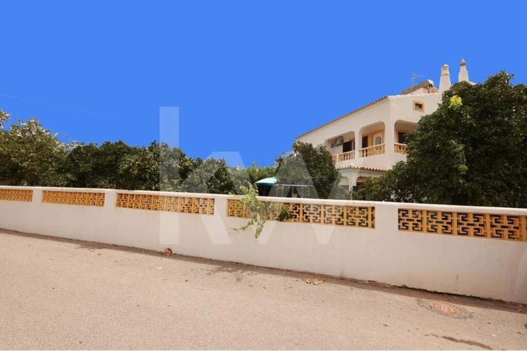 Moradia T4 para Venda em Ferreiras Foto 11