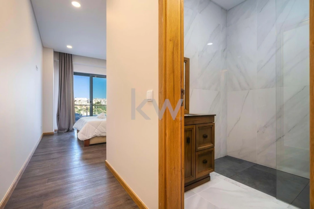 Apartamento T1 para Venda em Albufeira e Olhos de Água Foto 2