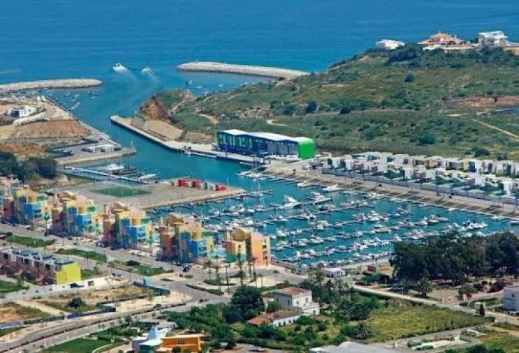 Moradia T4 para Venda em Albufeira e Olhos de Água Foto 13