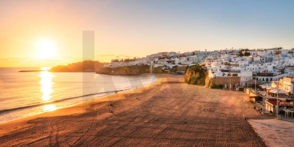 Moradia T4 para Venda em Albufeira e Olhos de Água Foto 11