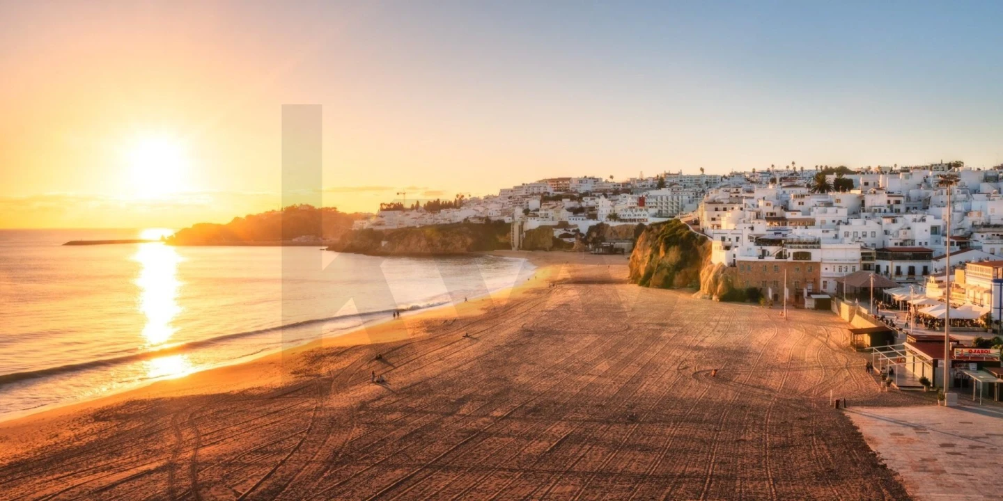 Moradia T4 para Venda em Albufeira e Olhos de Água Foto 11