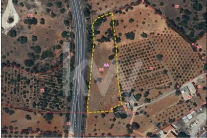 Terreno para Venda em Santa Barbara de Nexe