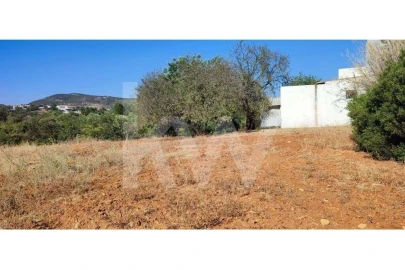 Terreno para Venda em Santa Barbara de Nexe