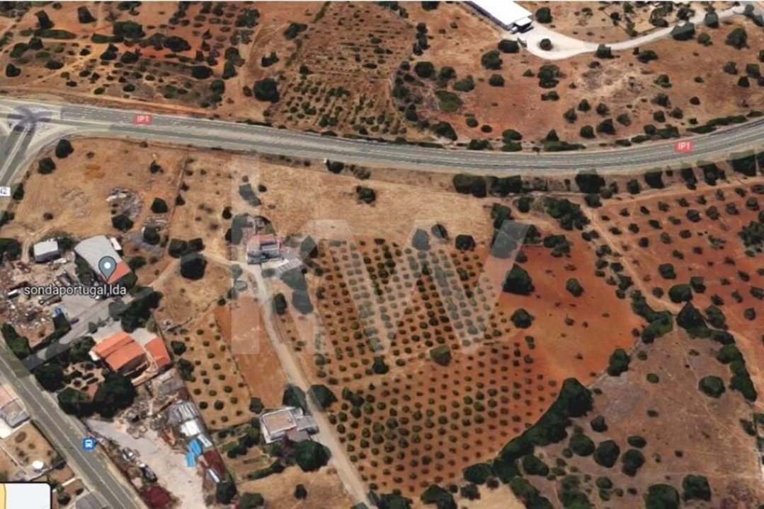 Terreno para Venda em Santa Barbara de Nexe Foto 7