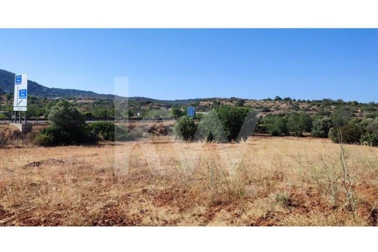 Terreno para Venda em Santa Barbara de Nexe Foto 9