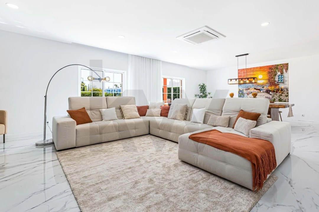 Moradia T4 para Venda em Porches Foto 8