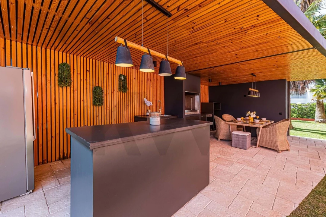 Moradia T4 para Venda em Porches Foto 44