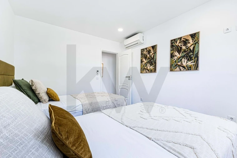 Moradia T4 para Venda em Porches Foto 34