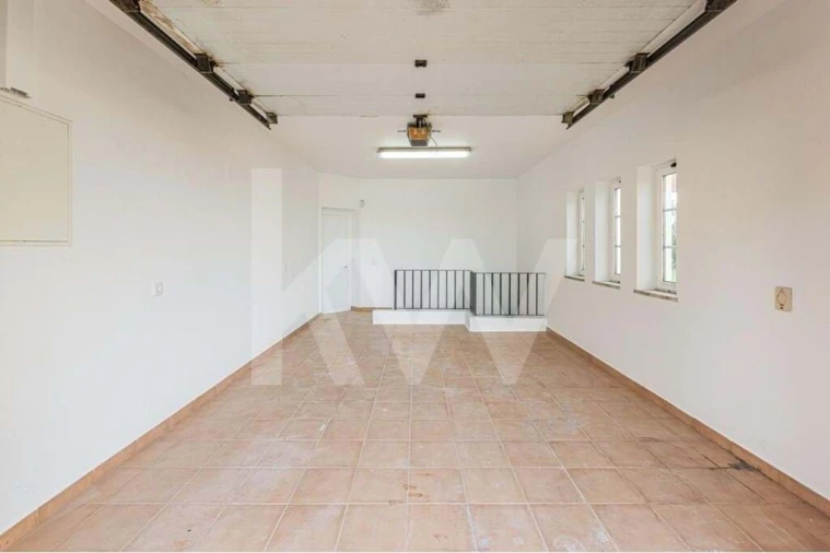 Moradia T4 para Venda em Porches Foto 48