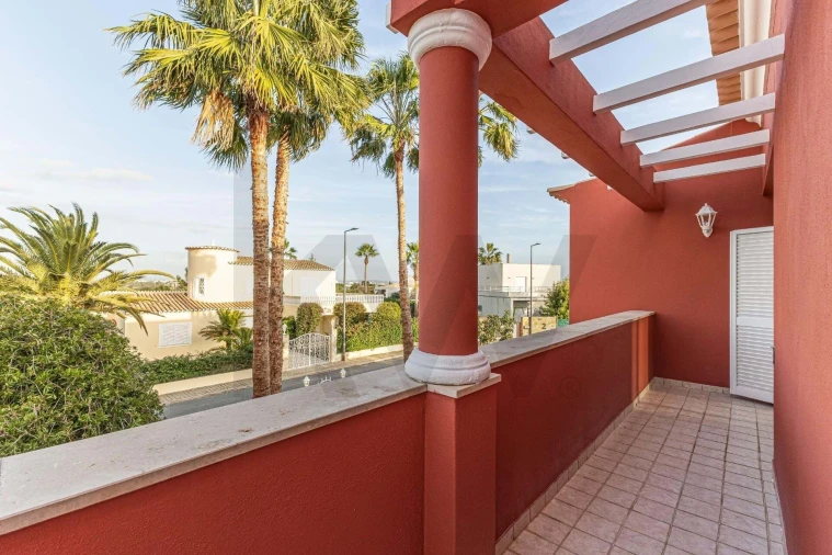 Moradia T4 para Venda em Porches Foto 14