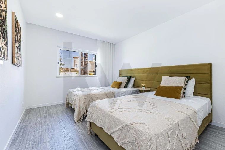 Moradia T4 para Venda em Porches Foto 32