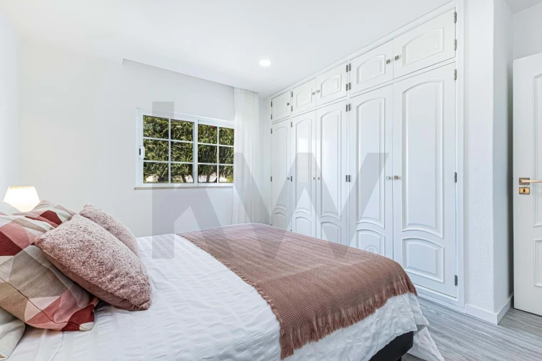 Moradia T4 para Venda em Porches Foto 36