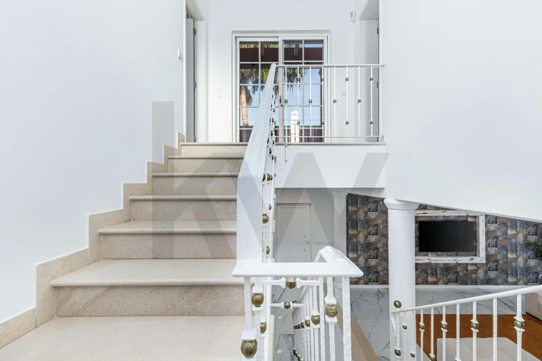 Moradia T4 para Venda em Porches Foto 13