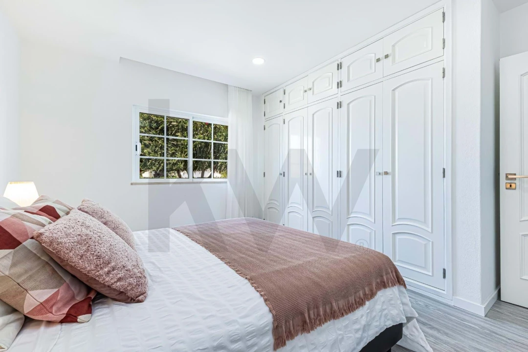 Moradia T4 para Venda em Porches Foto 36