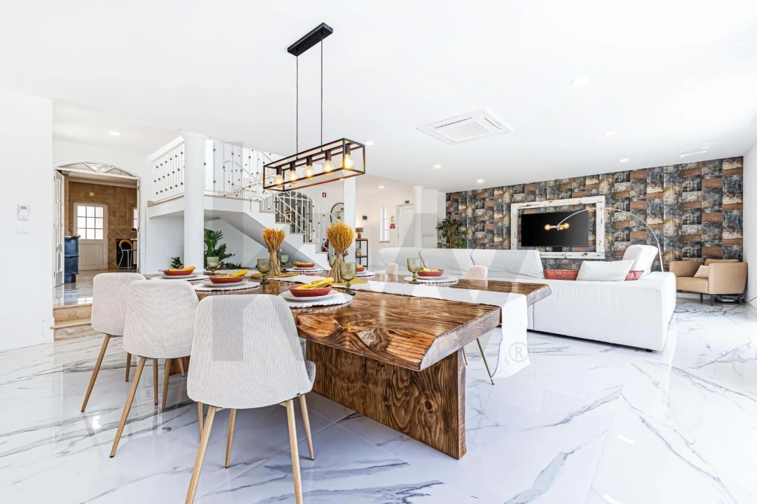 Moradia T4 para Venda em Porches Foto 11