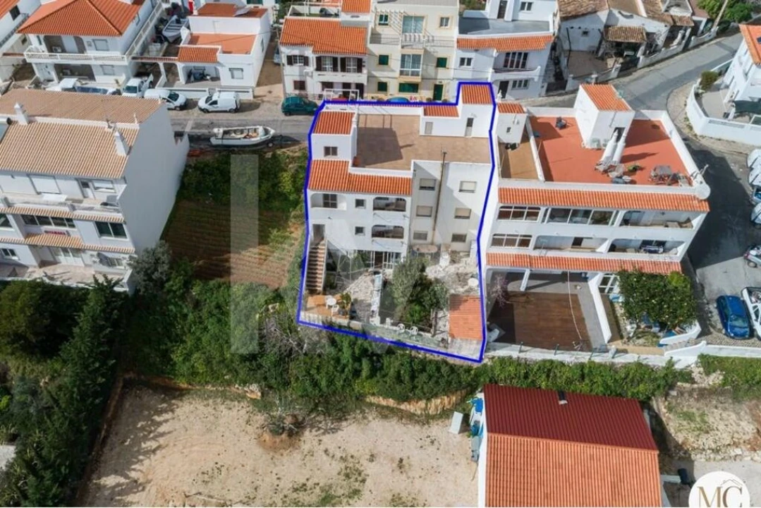 Moradia T6 para Venda em Lagoa e Carvoeiro Foto 2