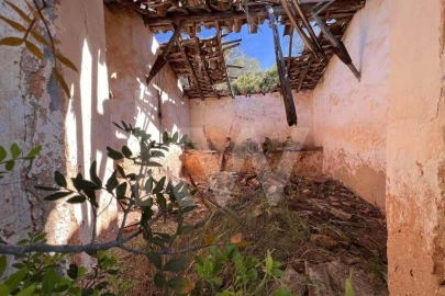 Moradia T1 para Venda em Estômbar e Parchal