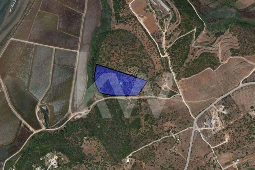 Moradia T1 para Venda em Estômbar e Parchal Foto 9